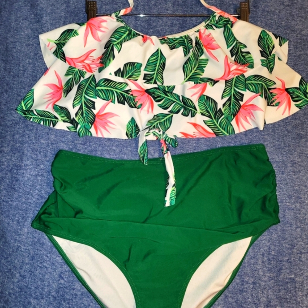 Bikini - Picture 6 of 12